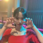 Kang Han-na Instagram - 주말아 언제와 인재와!💃 #토일9시 #스타트업