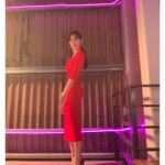 Kang Han-na Instagram - 주말아 언제와 인재와!💃 #토일9시 #스타트업
