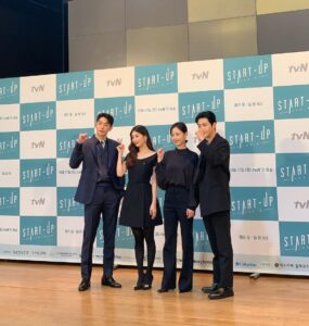 Kang Han-na Instagram - #스타트업 👨‍👩‍👧‍👦