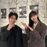 Kang Han-na Instagram - 나에게 모든 질문들을 대입해보며 함께 고민해본 시간 이 멋진 전시를 기획하고 만들어 열어낸, 언제나 멋진 덕환오빠🎬