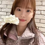 Kang Han-na Instagram - 내가 벌써 데뷔 10주년이라니🥹 드라마 마지막 촬영일에 받은 포근이들의 따뜻한 축하와 사랑 덕분에 앞으로 10년도 잘 해낼 수 있을 것 같아요🫶🏻 포근이들!!! 나랑 항상 함께 해줘서 너무 고맙고 사랑해요🩷🩵🧡💚💜