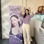 Kang Han-na Instagram - 포근이들과 함께 한 너무나도 신나고 행복했던 예쁜 생일카페🥳💜🎉 #포근이들센스매번감탄감동 #생일카페처음인데원래이렇게재밌어요?! #세젤귀포근이들과 #0130함께🫶🏻
