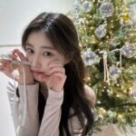 Kang Hye-won Instagram - 🌲🎄