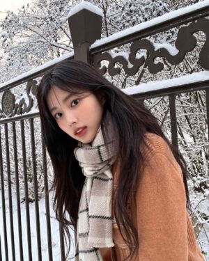 Kang Hye-won Instagram - 눈 ❄️☃️