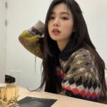 Kang Hye-won Instagram - #광고 우리 같이 ! 자유를 함께해요 🎀 #입생로랑뷰티 #리브르 #IAMLIBRE