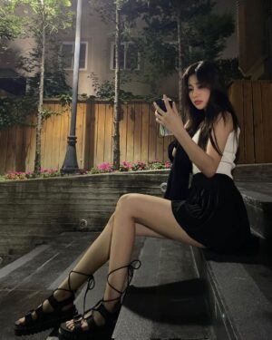 Kang Hye-won Instagram - 여름 🎁