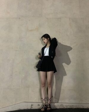 Kang Hye-won Instagram - 여름 🎁