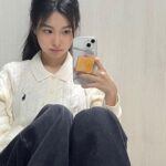 Kang Hye-won Instagram - 🤔🍞