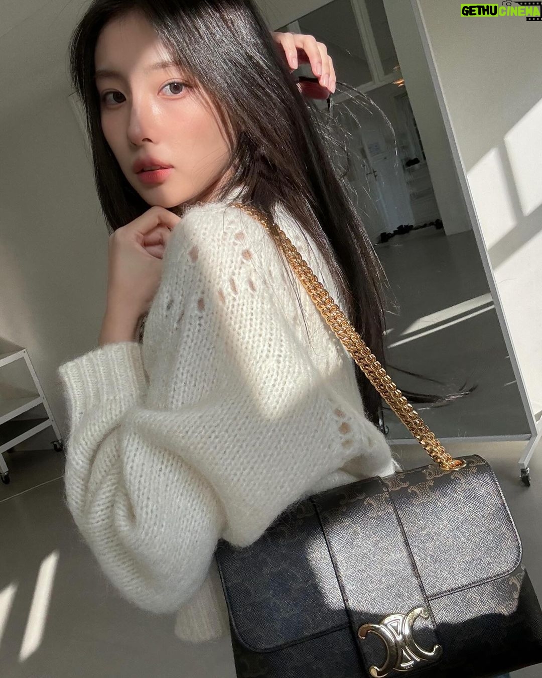 Kang Hye-won Instagram - ⭐️#CELINEVICTOIRE #CELINEBYHEDISLIMANE