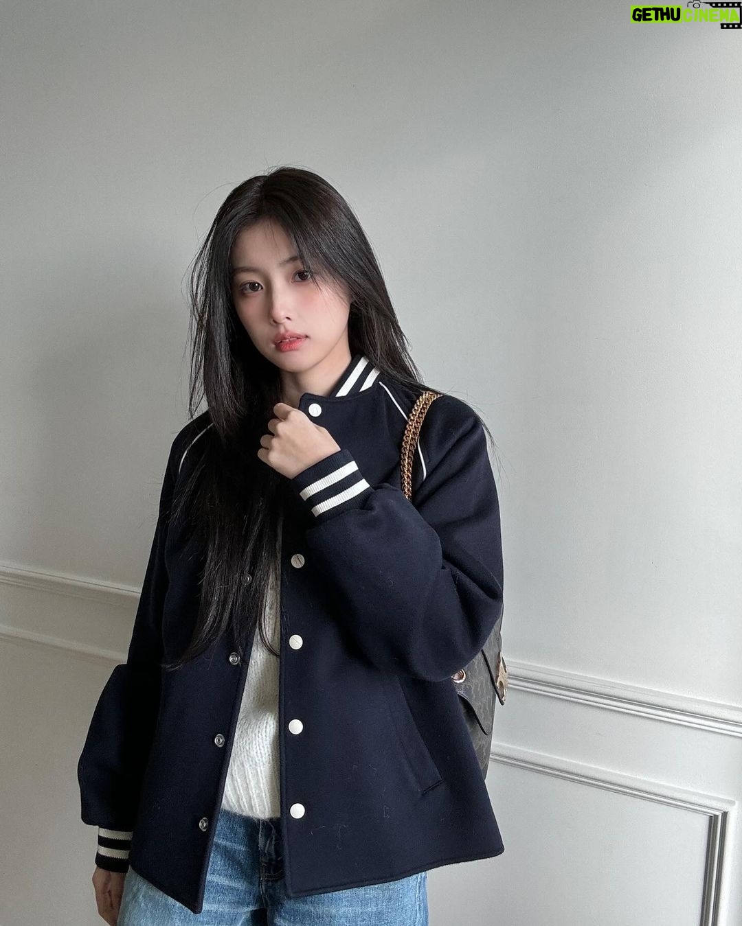 Kang Hye-won Instagram - ⭐️#CELINEVICTOIRE #CELINEBYHEDISLIMANE