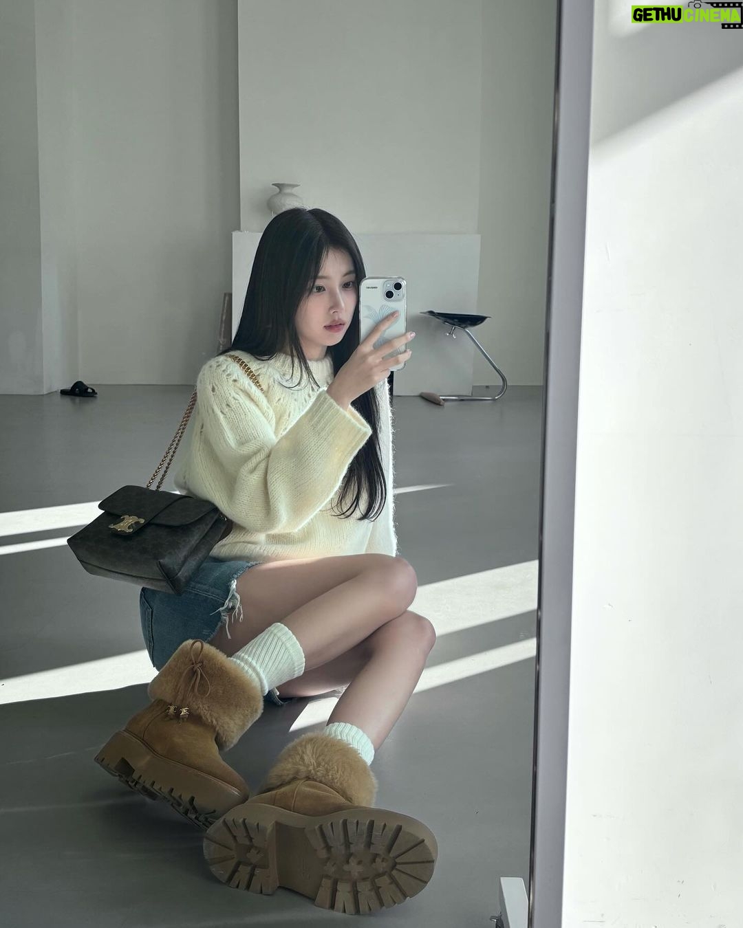 Kang Hye-won Instagram - ⭐️#CELINEVICTOIRE #CELINEBYHEDISLIMANE