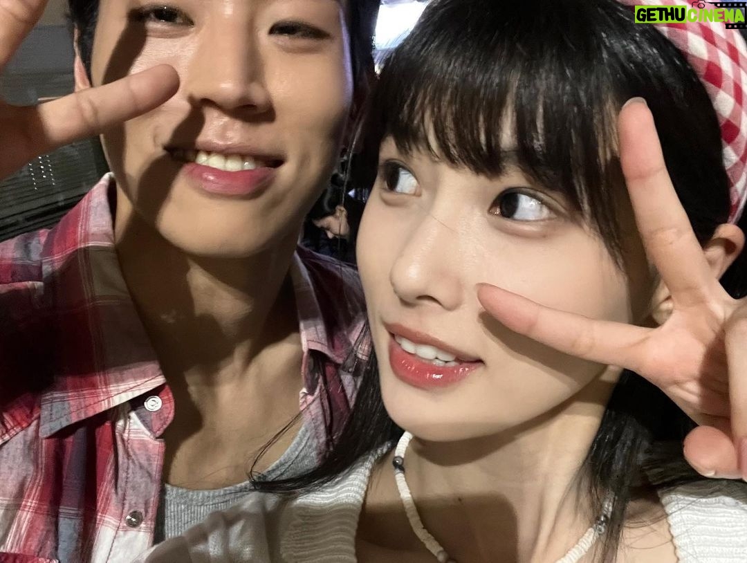 Kang Hye-won Instagram - @coupangplay 에 소년시대 보러 가요오🫧