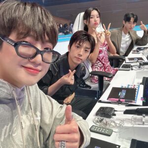 Kang Seung-yoon Instagram - 그 때의 나를 되돌아볼 수 있었던 시간! 함께해주신 모든 분들 고생 많으셨고 감사합니다!! #판타지보이즈 가 된 소년들 너무너무 축하한다👏🏻👏🏻👏🏻👏🏻 다른 소년들도 지금까지 열심히 달려줘서 고마워 고생많았어👍🏻#소년판타지 끝💙