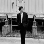 Kang Seung-yoon Instagram - 🎁4🫵🏻💙 at 9PM @winnercity youtube channel #skyroof