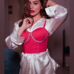 Kangna Sharma Instagram - “ Exit on your own damn TERMS😉🔥
