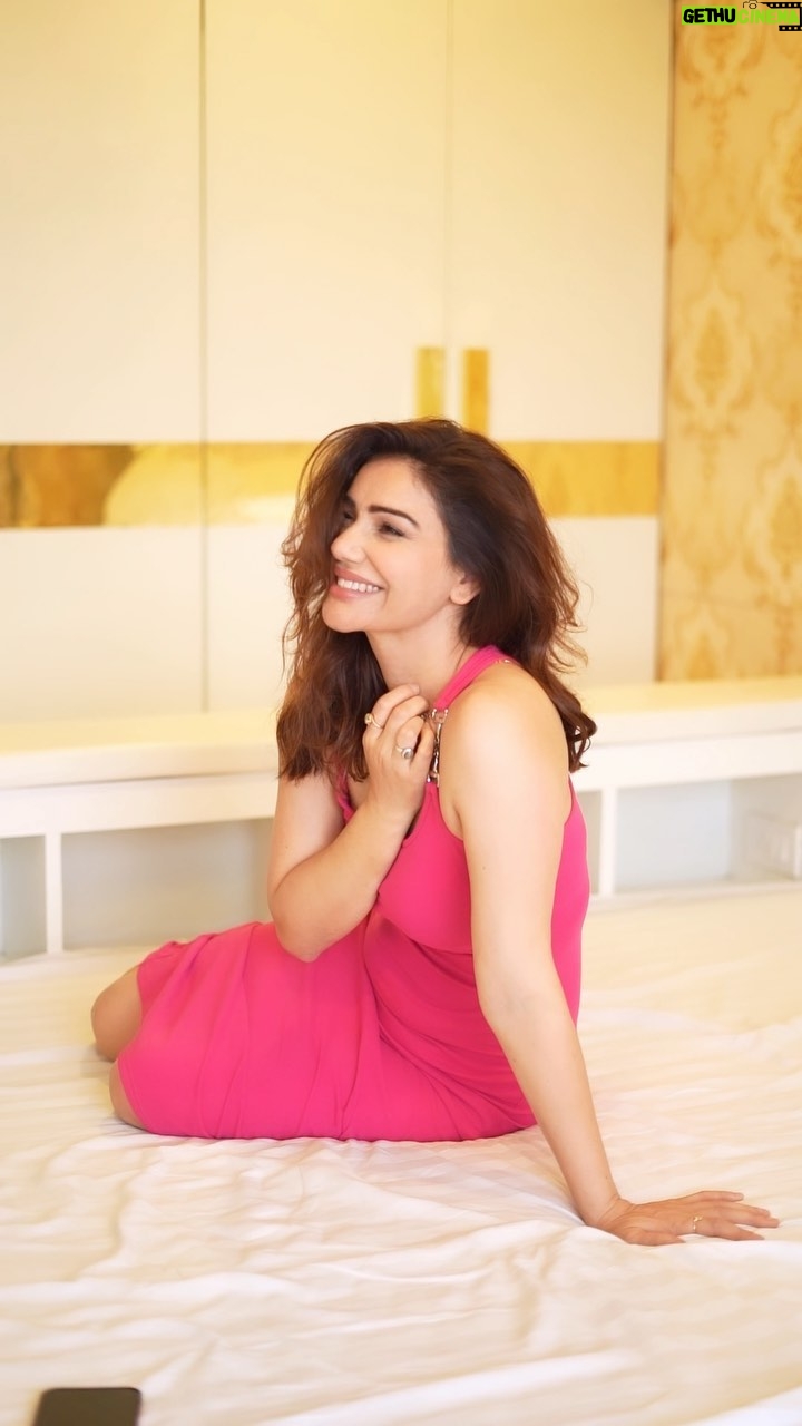 Kangna Sharma Instagram - Say it to my face , Not through status 🙂