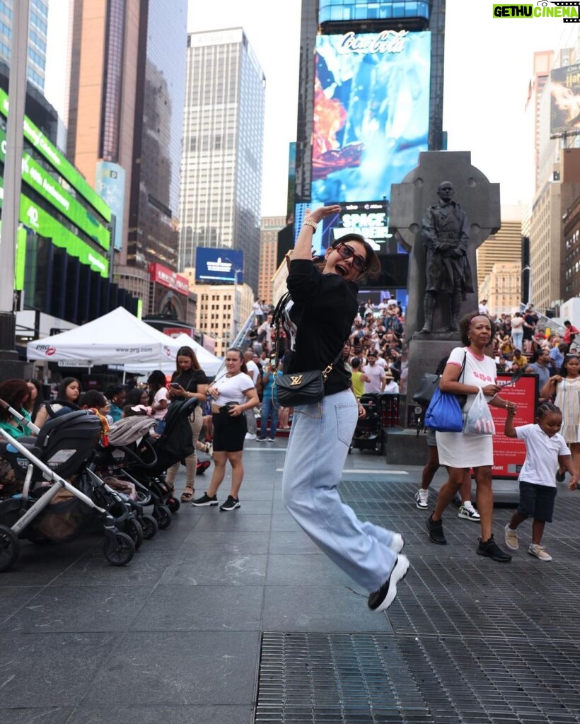 Kangna Sharma Instagram - New York Time square ❤️