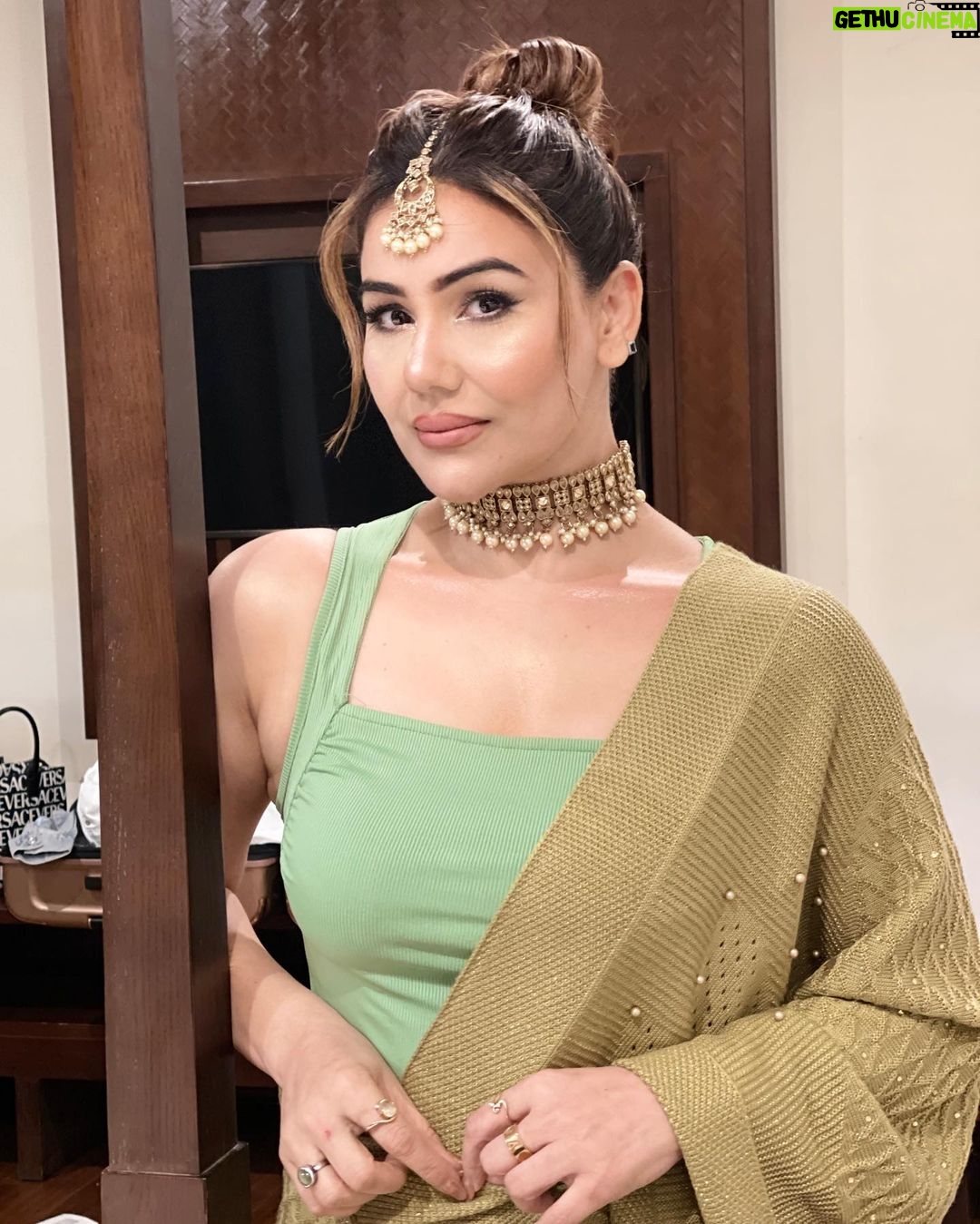 Kangna Sharma Instagram - Naam ki kya bat karte hoo 😊
