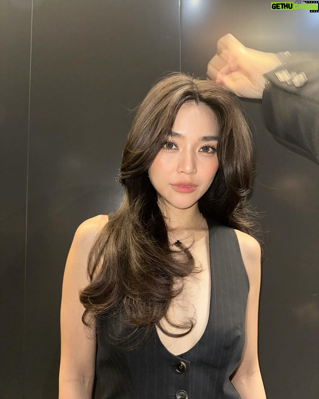 Kannarun Wongkajonklai Instagram - 🐰🖤 @tresemmethailand