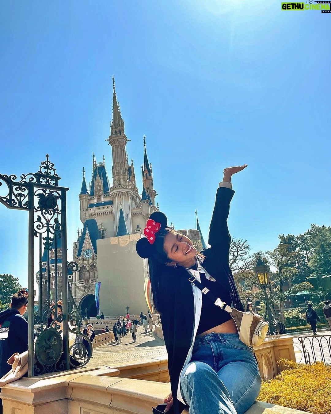 Kaori Oinuma Instagram - It truly is the happiest place on earth 👸✨🥺💕 Tokyo Disneyland