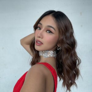 Kaori Oinuma Instagram - #ASAPSuperCelebration 🎄 makeup: @aguevara_ hair: @chinomaniquiz stylist: @myrrhlaoto associate: @edjgalang