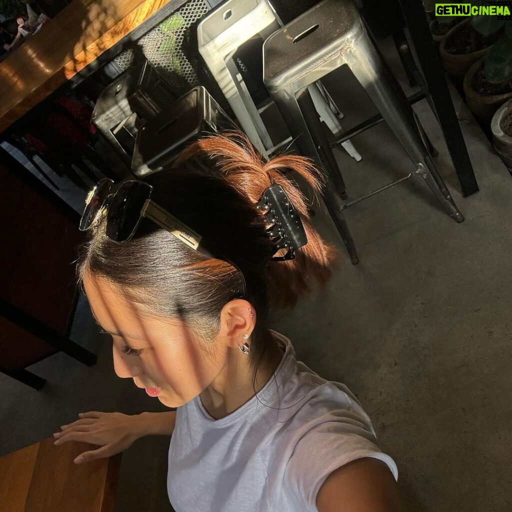 Kaori Oinuma Instagram - fave filter: sunlight