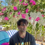 Karan Singh Grover Instagram - 🔱 Shades of the day… @lohonostays_ #mykindofvibe #lohonolife Handmade, Assagao