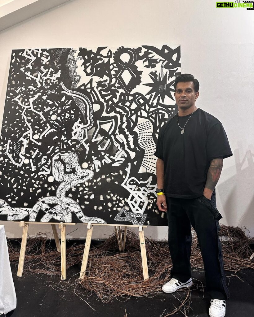 Karan Singh Grover Instagram - 🔱 @_dcode 2023 @starinfinityart for @sravanyaadityapittie from @sokkadesignstudio Grateful for the opportunity. The artwork exhibited - FLOW - Dimensions - 6ft * 6ft Description- My depiction based on my understanding of the state of flow or commonly known as the flow state. Artists, musicians, athletes, martial artists sometimes either find themselves or work towards and achieve this state of being. It’s a state of being where movement precedes thought. Where your body or being moves in a certain way before you think of it.