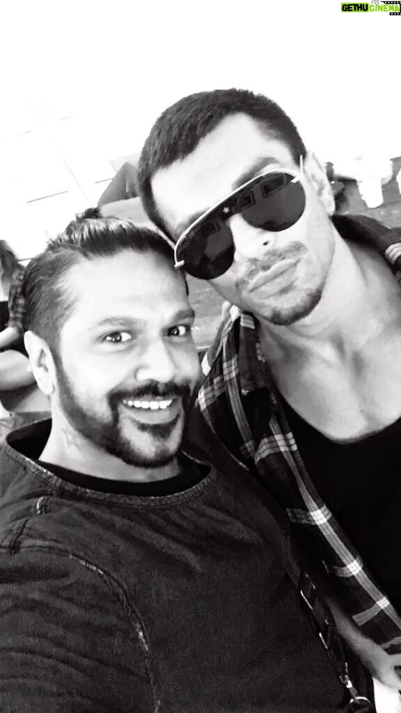 Karan Singh Grover Instagram - 🔱 Wish you a very very very happy birthday @rockystar100 @rockystarofficial Hope you had an awesome one! May you forever be in abundance and love and joy!! Love you so much! ❤️