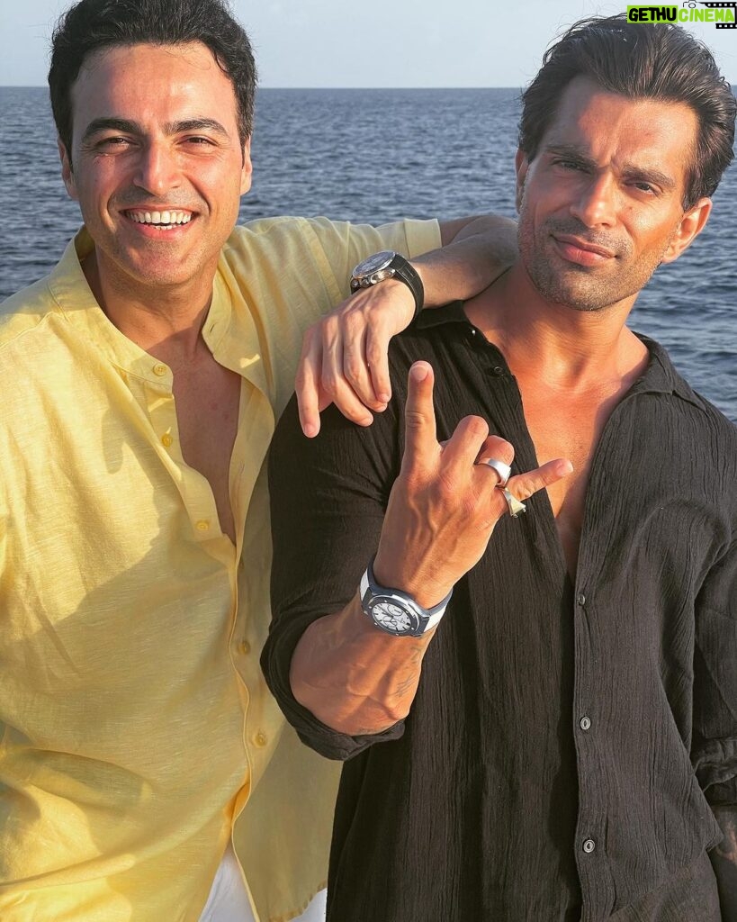 Karan Singh Grover Instagram - 🔱 Wish you a very very very happy birthday dawg! @ayazkhan701 Happy you’re having an awesome one! Thank you so much for all the joy you bring to all of us! Happy happy birthday brother! #truelove
