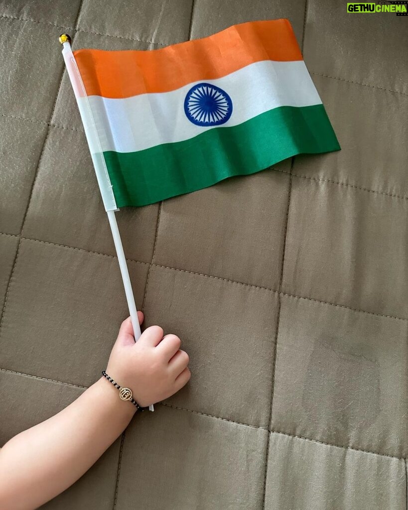 Karan Singh Grover Instagram - Happy Independence Day ❤️🙏 Jai Hind 🙏 🧿🧿🧿🧿🧿🧿🧿