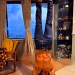 Karan Singh Grover Instagram - 🔱 See things from a different perspective. Practice yoga. #worldyogaday #monkeylove
