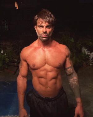Karan Singh Grover Instagram - 🔱
Intention. Decision. Action. Transformation. 

#workout #fitness #motivation #fitnessmotivation #fit #training  #health #fitfam #lifestyle #exercise #muscle #healthy #sport