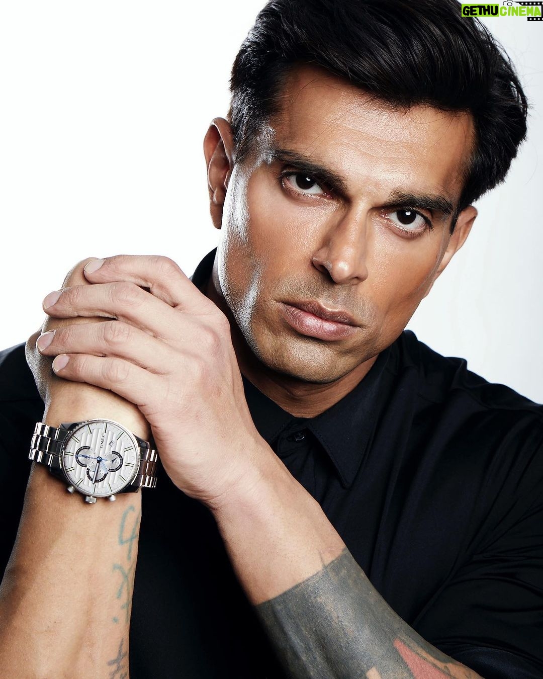 Karan Singh Grover Instagram - 🔱 Classic is my style! Whether clothes or accessories! My timex watch is a classic timepiece! What's your style? @timex.india TimexIndia #Timex #TimexWatches #Heritage #legacy #Ad
