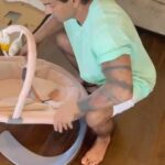 Karan Singh Grover Instagram - 🔱 Preparations for some father -daughter sun time! #leafgrow