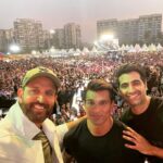 Karan Singh Grover Instagram – 🔱
Thank you DAV for an acre full of love!!!
Immense Gratitude!
4 days to go!
#fighter25jan2024 
#fighter 
#fighterforever 

@hrithikroshan @deepikapadukone @anilskapoor @S1danand #KevinVaz @ajit_andhare @mamtaanand10_10 @ramonchibb @ankupande @vishaldadlani @shekharravjiani  @akshay0beroi @viacom18studios @marflix_pictures @tseries.official #FighterMovie