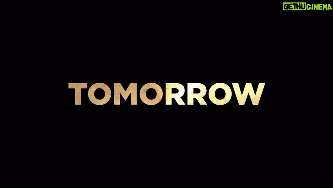 Karan Singh Grover Instagram - 🔱 Let’s get this party started! 🪩 #SherKhulGaye song out tomorrow #Fighter #FighterOn25thJan @hrithikroshan @deepikapadukone @anilskapoor @S1danand #KevinVaz @ajit_andhare @mamtaanand10_10 @ramonchibb @ankupande @vishaldadlani @shekharravjiani @bennydayalofficial @shilparao @Kumaarofficial @boscomartis @caesar2373 @akshay0beroi @viacom18studios @marflix_pictures @tseries.official #FighterMovie