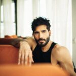 Karan Tacker Instagram - … It’s something unpredictable But in the end, it’s right I hope you had the time of your life⭐️ Mumbai, Maharashtra