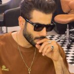 Karan Tacker Instagram - Mane-splaining💇🏻‍♂️