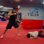 Karan Tacker Instagram - Fake fighting is so much fun😝🥊 @pravinraut2108
