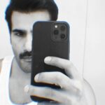 Karan Tacker Instagram - ʟᴏᴀᴅɪɴɢ…⏲️ Mumbai, Maharashtra
