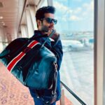 Karan Tacker Instagram - Catch flights ,not feelings❤️‍🔥 Personalised Travel Gear : @thelittlegift.co Mumbai, Maharashtra