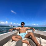 Karan Tacker Instagram - Going into the weekend like 😎