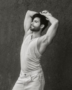 Karan Tacker Instagram - ——𝐖𝐞𝐞𝐤𝐞𝐧𝐝 𝐬𝐥𝐮𝐦𝐛𝐞𝐫——
📸 @pauldavidmartinofficial