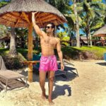 Karan Tacker Instagram - Fuelled by solar power🔋 ———— @trouauxbichesbeachcomber @pickyourtrail #mauritius #mauritiusnow #beach #sun #love #life #mondaymotivation #fitness #travel Trou aux Biches Beachcomber Golf Resort & Spa