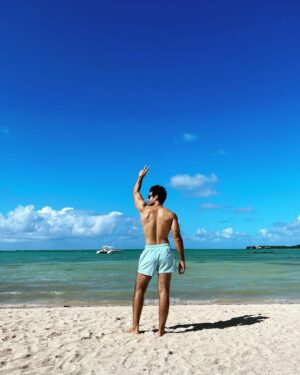 Karan Tacker Instagram - Let the birthday trip begin☀️🥳!
…………………………………………..
@pickyourtrail @lagoonattitudehotel @mauritius.tourism
#Pickyourtrail #HasslefreeHolidays #LetsPYT #attitudehotels #mauritius #mauritiushotels #mauritius_explored #mauritiusnow #mauritiustourism #exploremauritius