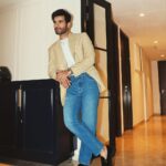 Karan Tacker Instagram - Morning☀️! ———— Styled by @robertson_lyngdoh_ Assisted by @ayyeshivanii Shot by @onegreymood Wearing @arjunkilachand @massimodutti Jewellery @esmecrystals @ascend.rohank Make up @sachin_ghankutkar Mumbai, Maharashtra