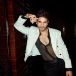 Karan Tacker Instagram - GQ’s Most Influential Young Indians 2023 🌟 #GqPowerlist2023 #GqIndia Outfit : @sdsbykushalshah Photographer : @aviraj MakeUp : @sachin_ghankutkar Hair @aalimhakim Styled : @priyanka2.0 Location courtesy : @stregismumbai Jewels : @inoxjewelryin Managed : @nikiitadeb Mumbai, Maharashtra