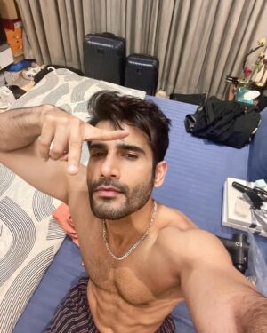 Karan Tacker Instagram - #OOTD