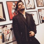 Karan Tacker Instagram - #ChivasAlchemy , what an evening of well crafted sophistication & elegance @Chivas_In 18 connoisseurs from couture, art, music, and cuisine created their magic with a seamless blend of eras in luxury . . . . . . . . . #ad #ChivasGlassware #ChivasAlchemy #collab #KaleidoscopeOfTime #ChivasAlchemy2023 Mumbai, Maharashtra